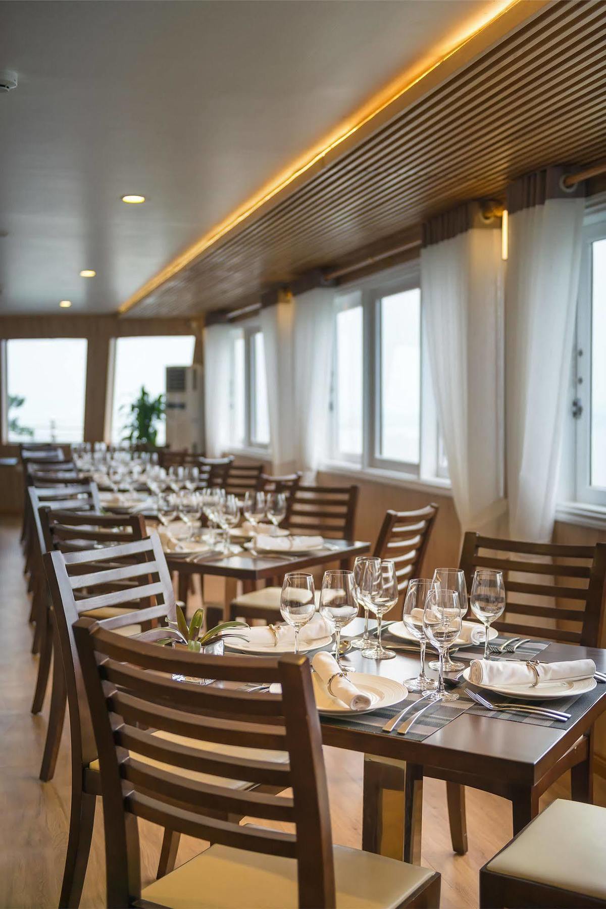 La Vela Premium Cruise - Managed By Paradise Cruises Χα Λονγκ Εξωτερικό φωτογραφία